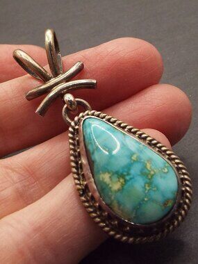 WHITE MOUNTAIN TRADING POST NAKAI STERLING BLUE GEM MINE TURQUOISE PENDANT 11